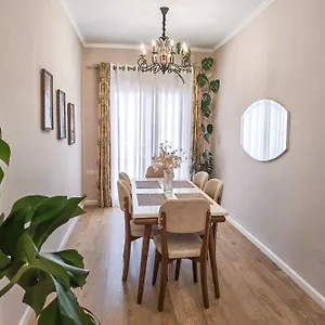 https://jonis-joys-apartment.albaniahotels.org